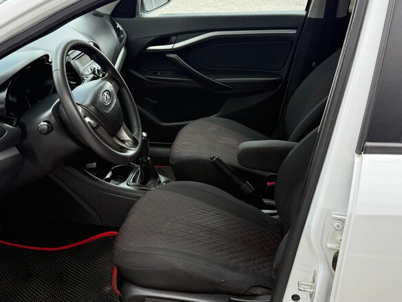 2017 Lada (ВАЗ) Vesta I, белый, 600000 рублей - вид 9