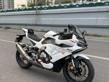 2026 Voge RR500S, белый, 554800 рублей, вид 3