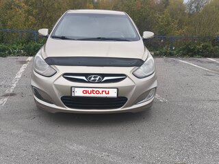 2011 Hyundai Solaris I, бежевый, 590000 рублей, вид 2