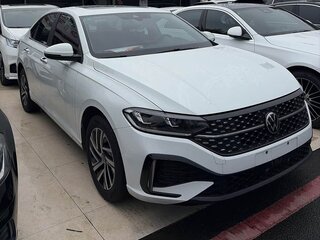 2025 Volkswagen Lavida III Рестайлинг, белый, 1680000 рублей, вид 3