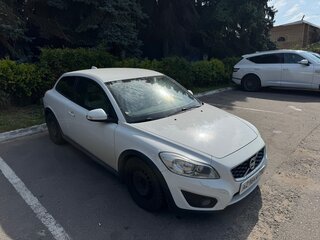 2010 Volvo C30 I Рестайлинг, белый, 699000 рублей, вид 1