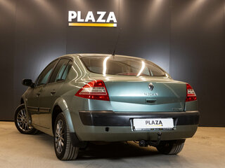 2007 Renault Megane II Рестайлинг, зелёный, 430000 рублей, вид 3