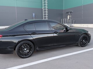 2016 BMW 5 серии 528i xDrive VI (F10/F11/F07) Рестайлинг, чёрный, 1840000 рублей, вид 3