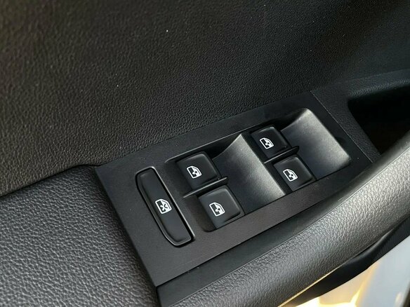 2017 Skoda Octavia III (A7) Рестайлинг, белый, 1689000 рублей - вид 12