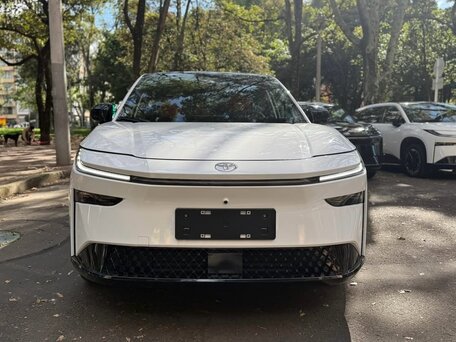 2026 Toyota bZ3X 58.3 kWh, белый, 2900000 рублей, вид 2