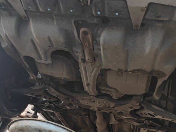 2014 Toyota ISis I Рестайлинг, серый, 1124000 рублей - вид 22