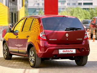 2011 Renault Sandero I, красный, 299999 рублей, вид 5