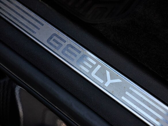 2023 Geely Monjaro I, чёрный, 2979900 рублей - вид 38