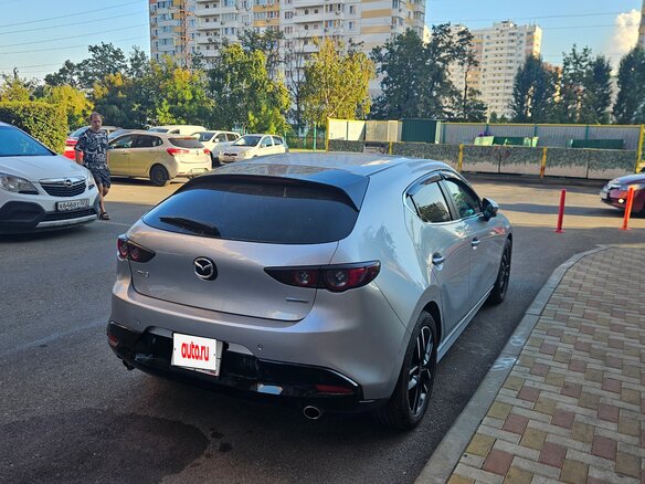 2021 Mazda 3 IV (BP), серый, 1790000 рублей - вид 4