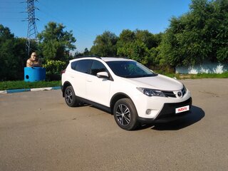 2015 Toyota RAV4 IV (XA40), белый, 1760000 рублей, вид 1