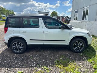 2016 Skoda Yeti I Рестайлинг, белый, 1400000 рублей, вид 3