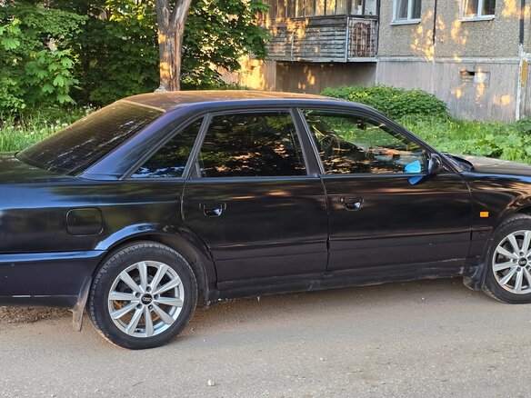 1995 Audi A6 I (C4), синий - вид 3