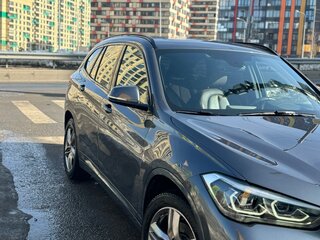 2021 BMW X1 20i xDrive II (F48) Рестайлинг, серый, 4600000 рублей, вид 3