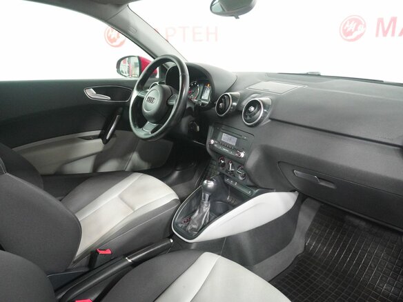2011 Audi A1 I (8X), красный, 699000 рублей - вид 10