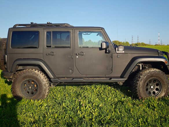 2014 Jeep Wrangler III (JK), чёрный, 4150000 рублей - вид 8