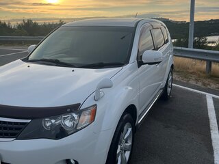 2010 Mitsubishi Outlander II Рестайлинг, белый, 1200000 рублей, вид 1
