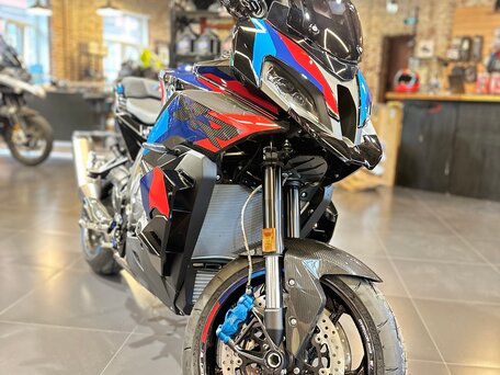 2025 BMW M 1000 XR, чёрный, 3890000 рублей, вид 3