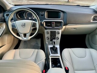 2017 Volvo V40 Cross Country I Рестайлинг, коричневый, 1850000 рублей, вид 4