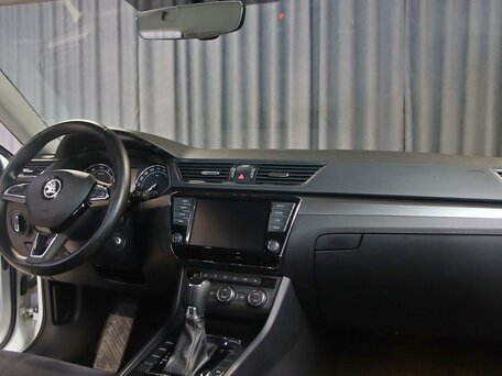2017 Skoda Superb III, белый, 1569000 рублей, вид 5