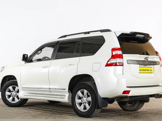 2015 Toyota Land Cruiser Prado 150 Series Рестайлинг 1, белый, 3449000 рублей, вид 4