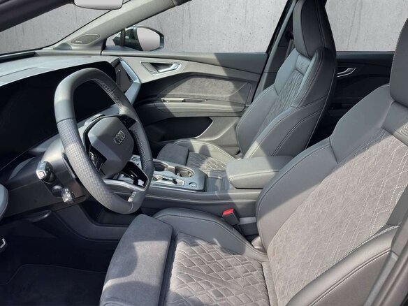 2026 Audi Q4 e-tron I Рестайлинг, чёрный, 7120000 рублей - вид 8