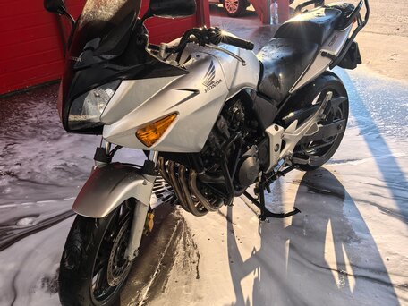 2005 Honda CBF 600, серебристый, 435000 рублей, вид 1