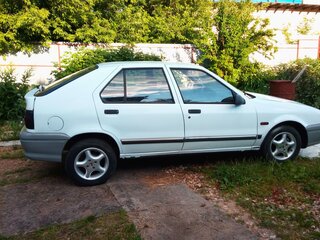 1992 Renault 19 II, белый, 280000 рублей, вид 1