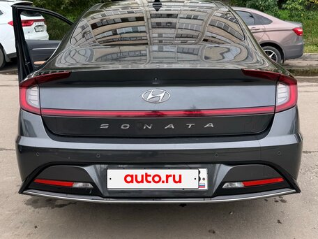 2019 Hyundai Sonata VIII (DN8), серый, 2350000 рублей, вид 3