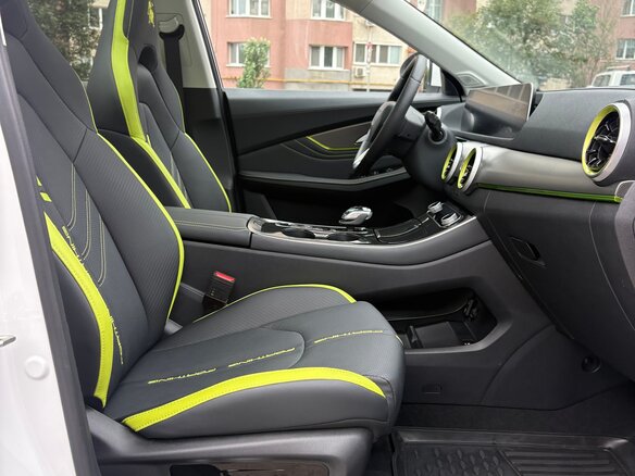 2023 Forthing T5 EVO, белый, 2700000 рублей - вид 11