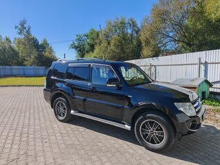 2011 Mitsubishi Pajero IV Рестайлинг 1, чёрный, 1690000 рублей, вид 2