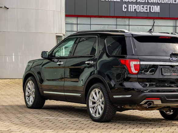 2019 Ford Explorer V Рестайлинг 2, чёрный, 2325000 рублей - вид 9