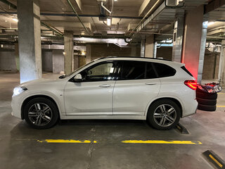 2018 BMW X1 20i xDrive II (F48), белый, 2850000 рублей, вид 3