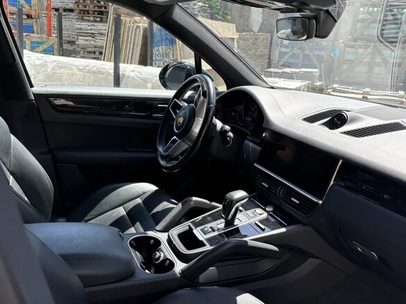 2021 Porsche Cayenne III, серый, 6900000 рублей - вид 7