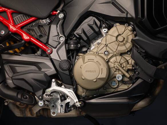 2025 Ducati Multistrada V4, красный, 3100000 рублей - вид 16