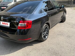 2018 Skoda Octavia III (A7) Рестайлинг, чёрный, 1680000 рублей, вид 4