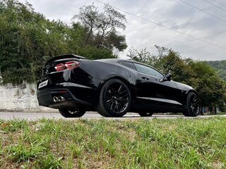 2021 Chevrolet Camaro SS VI Рестайлинг, чёрный, 7499000 рублей, вид 4