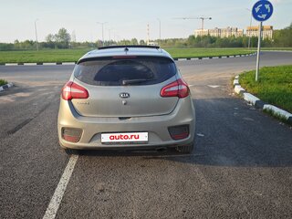 2016 Kia Ceed II Рестайлинг, серебристый, 1300000 рублей, вид 5