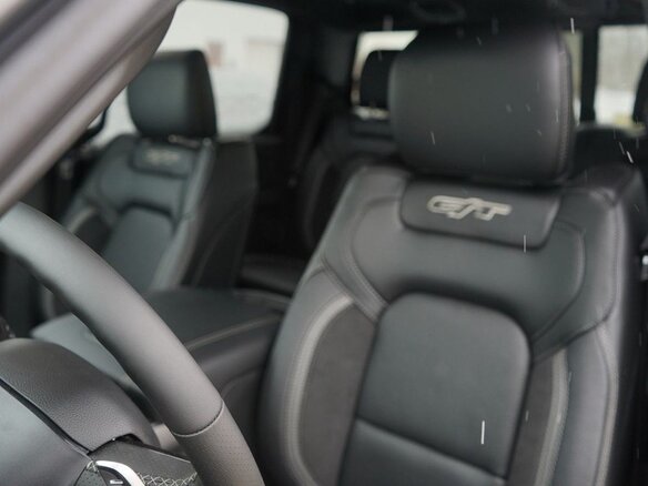2023 Ram 1500 Quad Cab V, серый, 11400000 рублей - вид 17