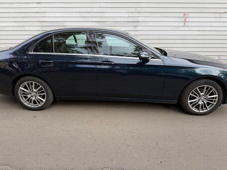 2016 Mercedes-Benz E-Класс 200 V (W213, S213, C238), зелёный, 1790000 рублей, вид 3