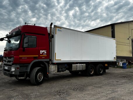 2015 Mercedes-Benz Actros, красный, 11000000 рублей, вид 4
