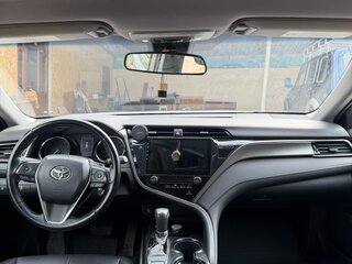 2019 Toyota Camry US Market VIII (XV70), серый, 2250000 рублей, вид 2