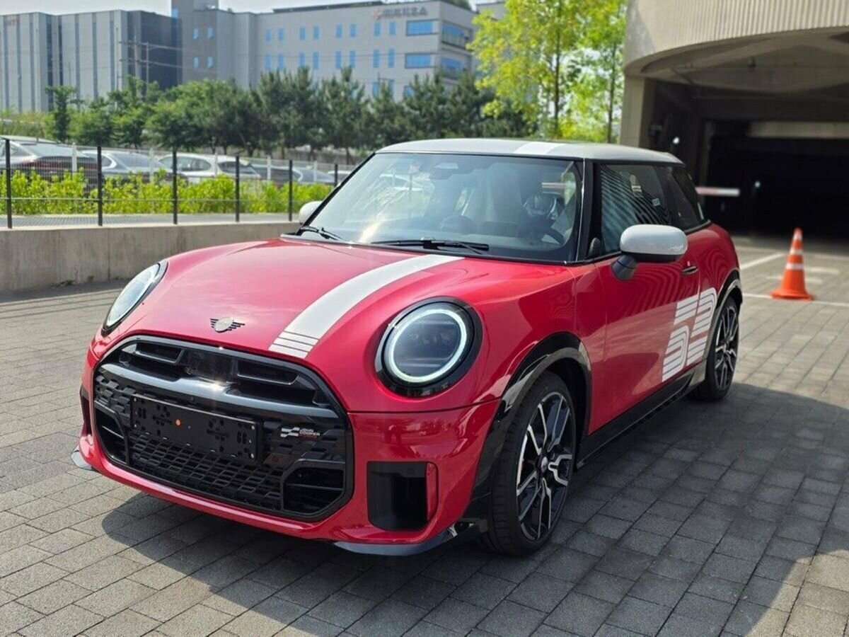 Открыть фотографии: Mini Hatch IV (F65/F66/J01)