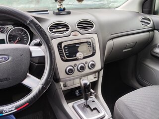 2011 Ford Focus II Рестайлинг, серебристый, 590000 рублей, вид 5