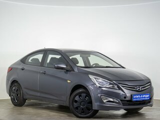 2015 Hyundai Solaris I Рестайлинг, серебристый, 749000 рублей, вид 1