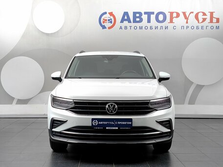 2021 Volkswagen Tiguan II Рестайлинг, белый, 2697000 рублей, вид 3