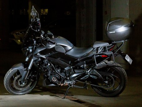 2020 Bajaj Dominar 400, чёрный, 370000 рублей, вид 2