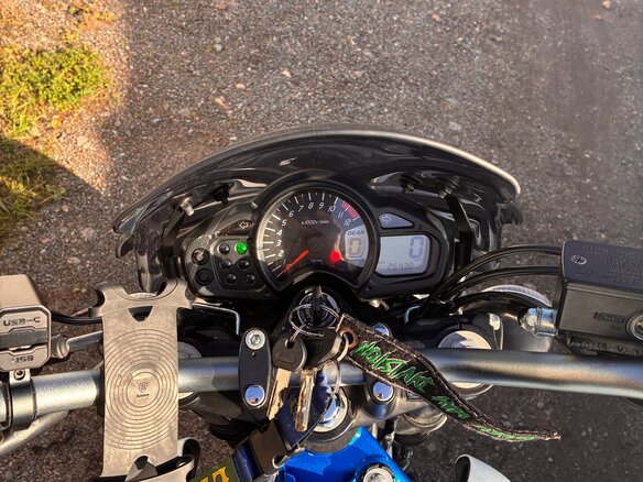 2009 Suzuki SFV 650 Gladius, синий, 375000 рублей - вид 3