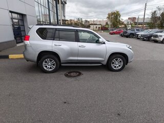 2012 Toyota Land Cruiser Prado 150 Series, серебристый, 2700000 рублей, вид 4