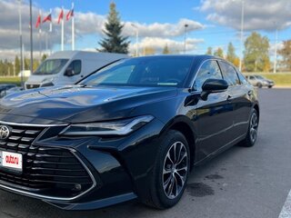 2022 Toyota Avalon V, чёрный, 3100000 рублей, вид 2