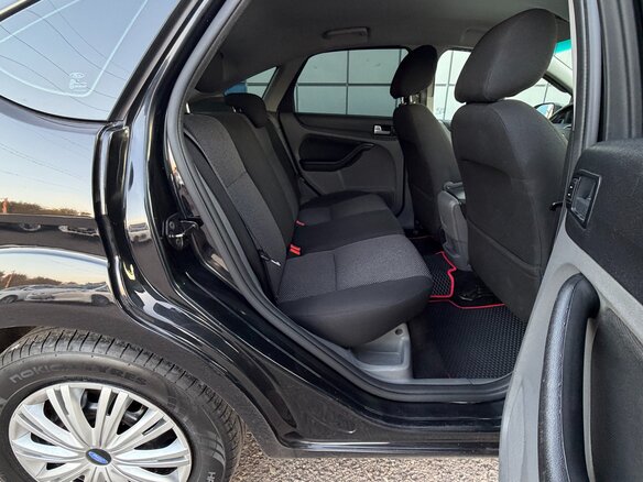 2011 Ford Focus II Рестайлинг, чёрный, 650000 рублей - вид 13